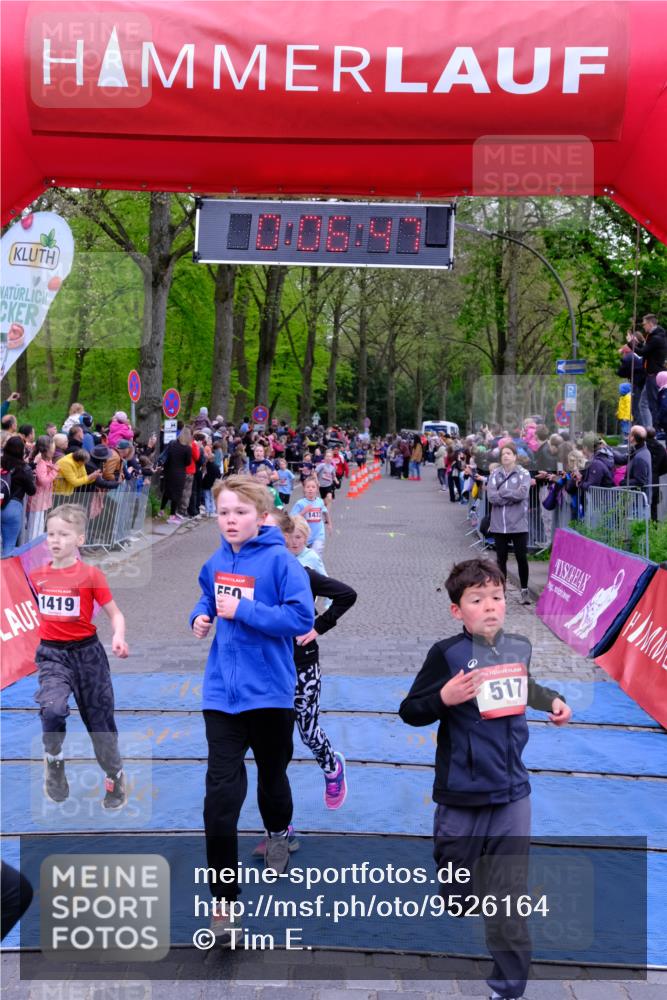 19.04.2026 - Hammer Lauf Tim E. http://msf.ph/oto/9526164 19.04.2026 09:27:16 Ziel 517, 550, 1060, 1172, 1195, 1221, 1365, 1412, 1419, 1433, 1443, 1480, 1507, 1548, 1600, 1662, 1668, 1758 meine-sportfotos.de