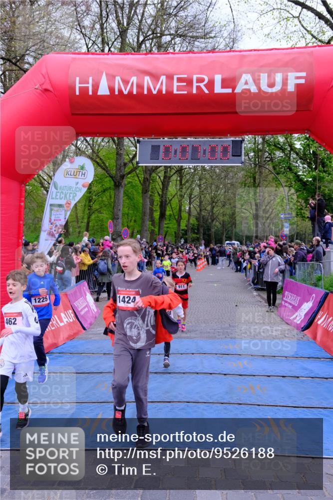 19.04.2026 - Hammer Lauf Tim E. http://msf.ph/oto/9526188 19.04.2026 09:27:28 Ziel 462, 586, 884, 893, 911, 1222, 1225, 1306, 1408, 1424, 1448 meine-sportfotos.de