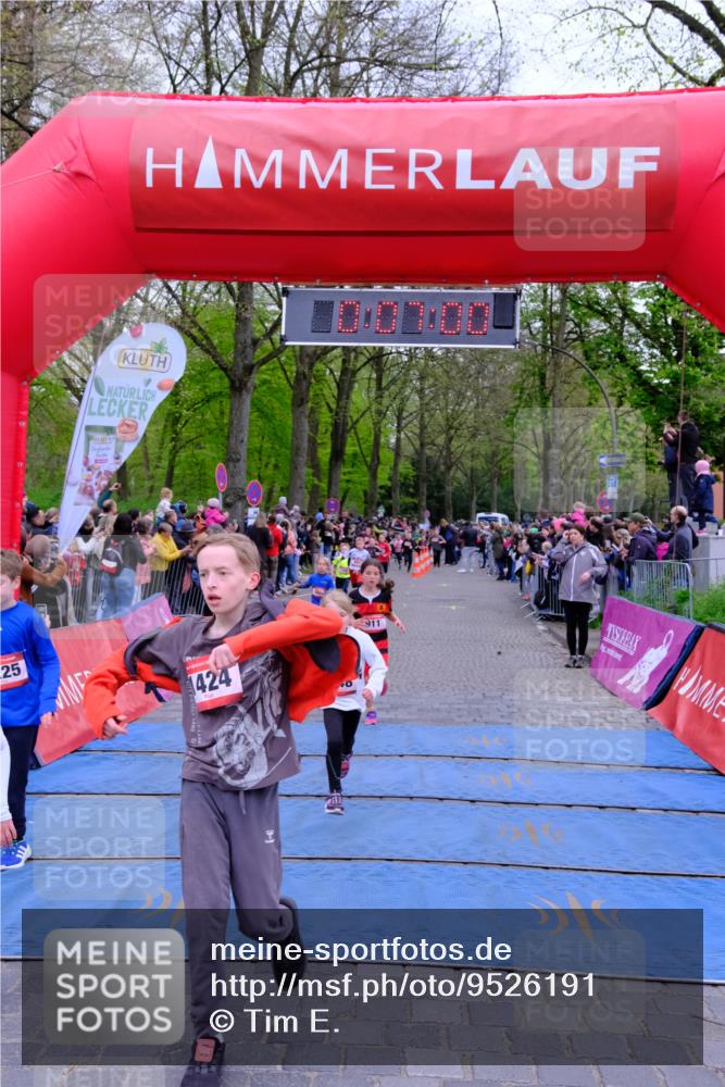19.04.2026 - Hammer Lauf Tim E. http://msf.ph/oto/9526191 19.04.2026 09:27:29 Ziel 462, 586, 884, 893, 911, 1222, 1225, 1306, 1328, 1400, 1408, 1413, 1424, 1448 meine-sportfotos.de