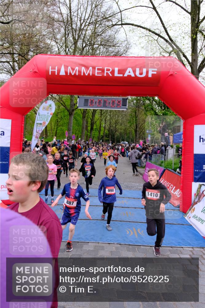 19.04.2026 - Hammer Lauf Tim E. http://msf.ph/oto/9526225 19.04.2026 09:27:37 Ziel 586, 788, 789, 845, 887, 900, 917, 998, 1014, 1098, 1155, 1205, 1306, 1309, 1328, 1337, 1373, 1400, 1410, 1413, 1415, 1435, 1685, 1808, 1864 meine-sportfotos.de