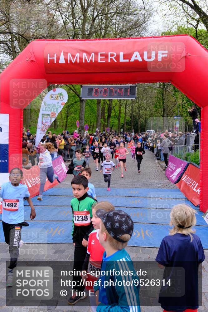19.04.2026 - Hammer Lauf Tim E. http://msf.ph/oto/9526314 19.04.2026 09:28:10 Ziel 496, 591, 594, 644, 821, 886, 1213, 1238, 1354, 1367, 1407, 1430, 1458, 1463, 1482, 1492, 1518, 1557, 1635, 1658, 1664, 1673, 1701, 1795, 1844, 1882 meine-sportfotos.de