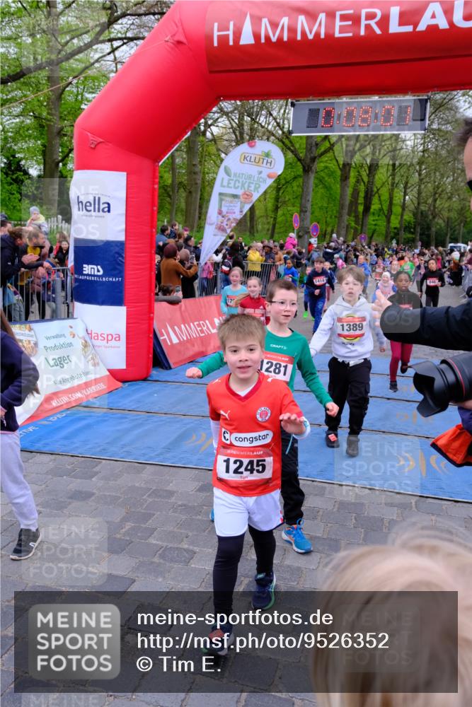 19.04.2026 - Hammer Lauf Tim E. http://msf.ph/oto/9526352 19.04.2026 09:28:30 Ziel 527, 853, 894, 946, 958, 1057, 1090, 1095, 1112, 1136, 1242, 1245, 1259, 1281, 1282, 1283, 1369, 1386, 1389, 1414, 1429, 1451, 1504, 1506, 1620, 1665, 1687, 1791, 1796 meine-sportfotos.de