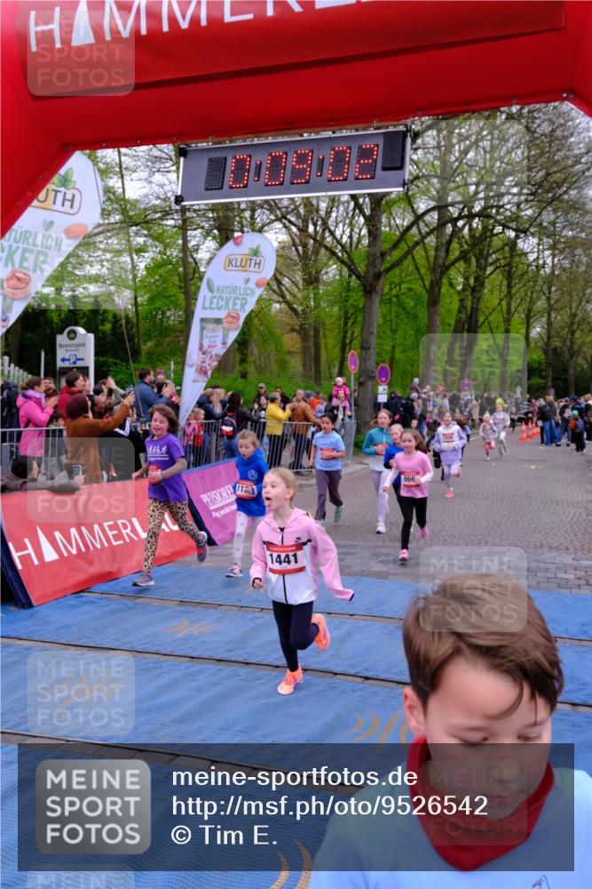 19.04.2026 - Hammer Lauf Tim E. http://msf.ph/oto/9526542 19.04.2026 09:29:30 Ziel 547, 706, 824, 852, 866, 1020, 1120, 1185, 1235, 1248, 1399, 1441, 1487, 1496, 1505, 1556, 1650 meine-sportfotos.de