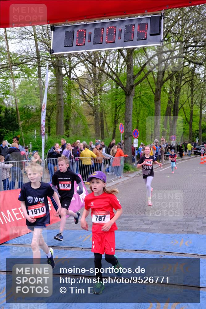 19.04.2026 - Hammer Lauf Tim E. http://msf.ph/oto/9526771 19.04.2026 09:30:41 Ziel 746, 787, 851, 1495, 1536, 1897, 1910 meine-sportfotos.de