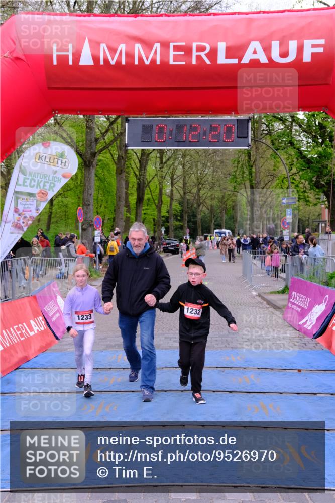 19.04.2026 - Hammer Lauf Tim E. http://msf.ph/oto/9526970 19.04.2026 09:32:48 Ziel 1232, 1233 meine-sportfotos.de