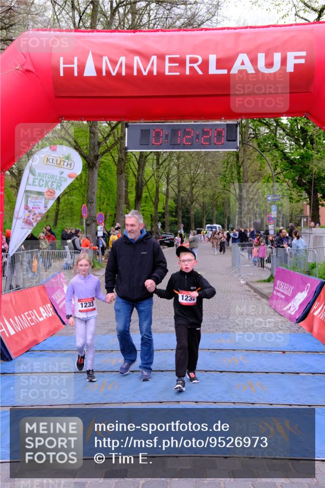 19.04.2026 - Hammer Lauf Tim E. http://msf.ph/oto/9526973 19.04.2026 09:32:48 Ziel 1232, 1233 meine-sportfotos.de
