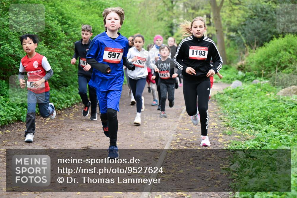 19.04.2026 - Hammer Lauf Dr. Thomas Lammeyer http://msf.ph/oto/9527624 19.04.2026 09:26:12 Laufen 151, 597, 1367, 1421, 1193 meine-sportfotos.de