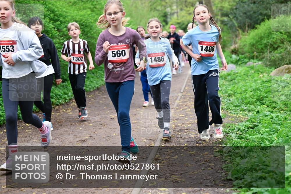 19.04.2026 - Hammer Lauf Dr. Thomas Lammeyer http://msf.ph/oto/9527861 19.04.2026 09:26:40 Laufen 1553, 1302, 560, 1486, 1488 meine-sportfotos.de