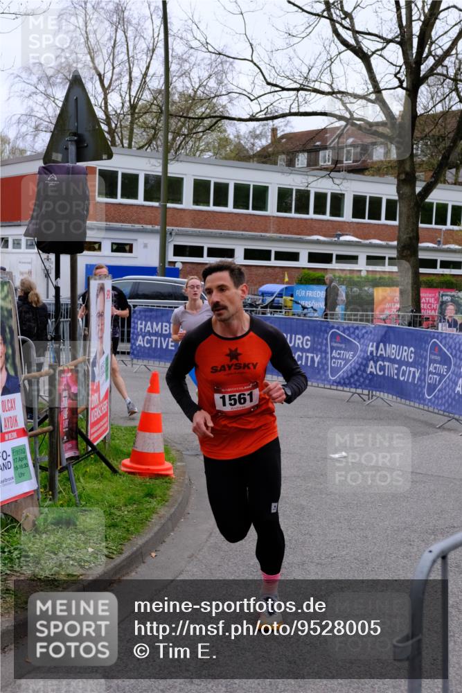 19.04.2026 - Hammer Lauf Tim E. http://msf.ph/oto/9528005 19.04.2026 09:59:20 Ziel 974, 1274, 1343, 1561 meine-sportfotos.de