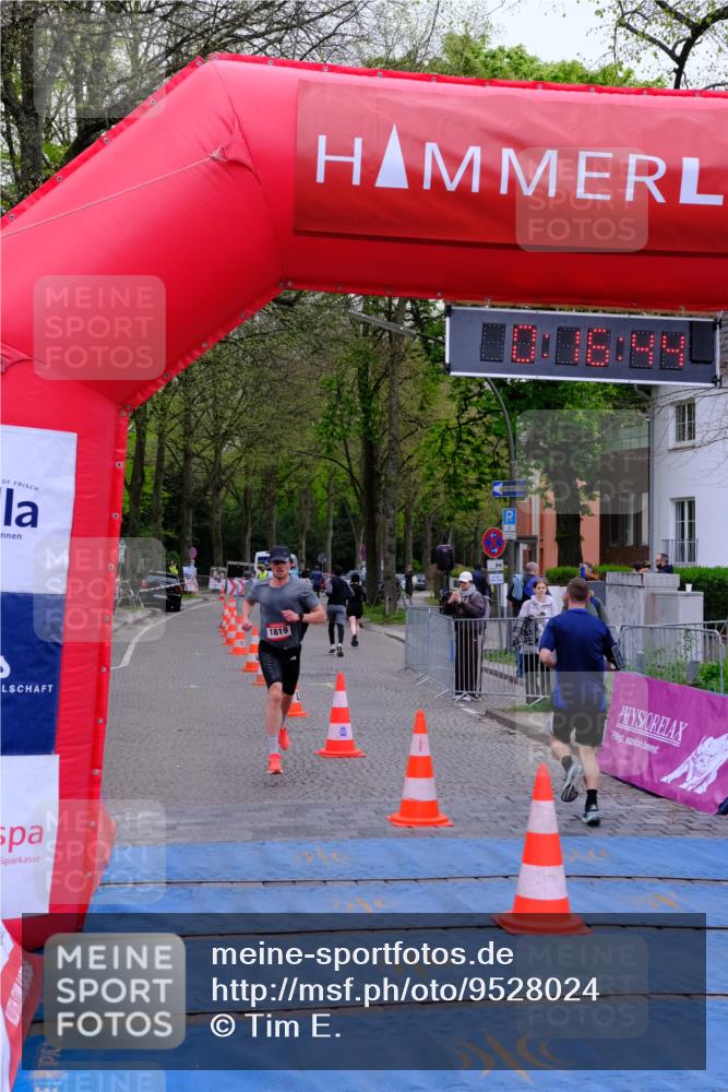 19.04.2026 - Hammer Lauf Tim E. http://msf.ph/oto/9528024 19.04.2026 10:01:53 Ziel 399, 936, 1819 meine-sportfotos.de