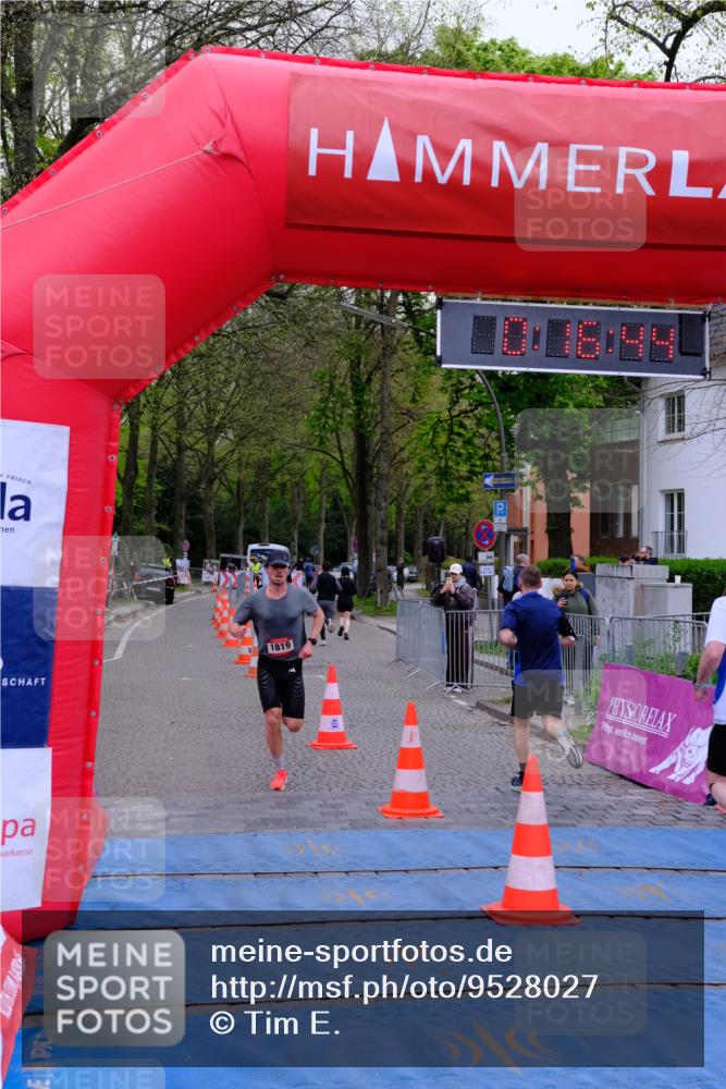 19.04.2026 - Hammer Lauf Tim E. http://msf.ph/oto/9528027 19.04.2026 10:01:53 Ziel 399, 936, 1819 meine-sportfotos.de