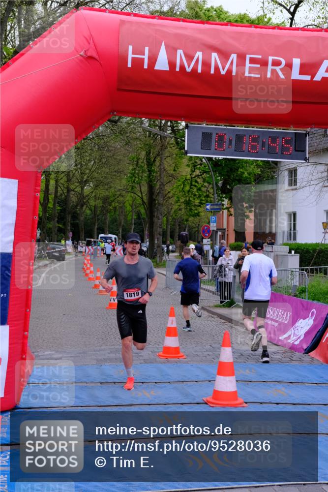 19.04.2026 - Hammer Lauf Tim E. http://msf.ph/oto/9528036 19.04.2026 10:01:54 Ziel 399, 936, 1819, 1902 meine-sportfotos.de