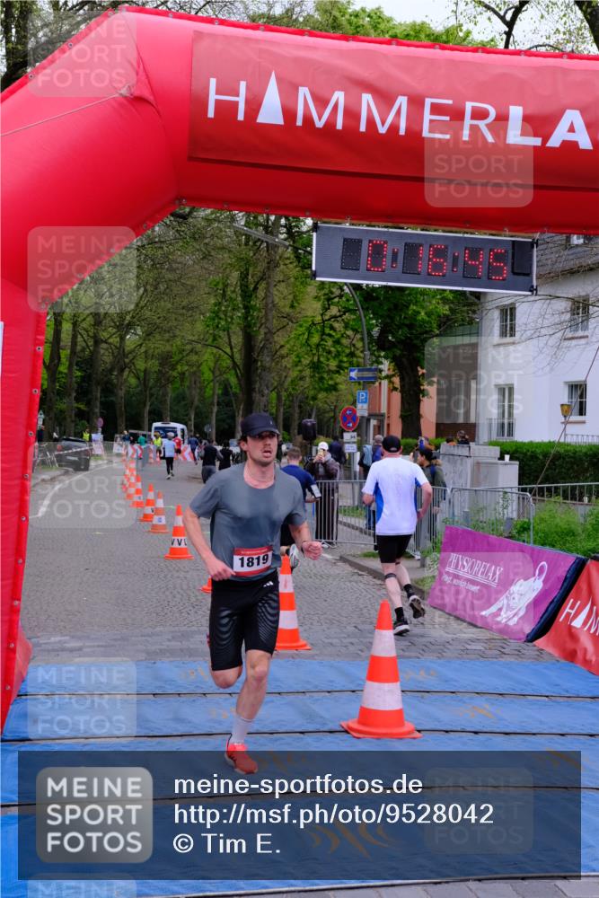 19.04.2026 - Hammer Lauf Tim E. http://msf.ph/oto/9528042 19.04.2026 10:01:54 Ziel 399, 936, 1819, 1902 meine-sportfotos.de