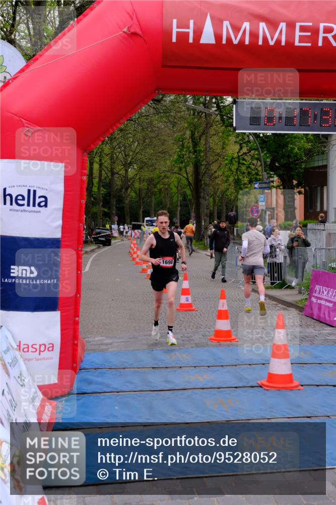 19.04.2026 - Hammer Lauf Tim E. http://msf.ph/oto/9528052 19.04.2026 10:02:44 Ziel 308, 337, 505, 616, 623, 1698, 1898, 1917 meine-sportfotos.de