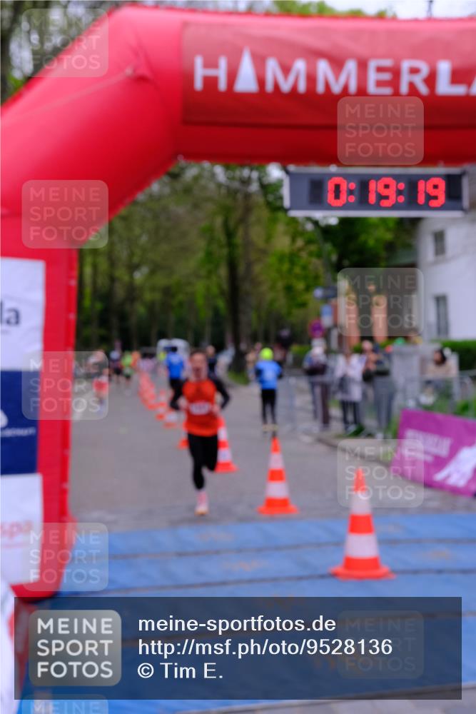 19.04.2026 - Hammer Lauf Tim E. http://msf.ph/oto/9528136 19.04.2026 10:04:28 Ziel 878, 974, 1127, 1561, 1754, 1860 meine-sportfotos.de