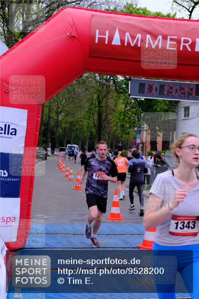 19.04.2026 - Hammer Lauf Tim E. http://msf.ph/oto/9528200 19.04.2026 10:04:38 Ziel 147, 277, 498, 878, 974, 1182, 1202, 1274, 1323, 1343, 1350, 1738, 1742 meine-sportfotos.de