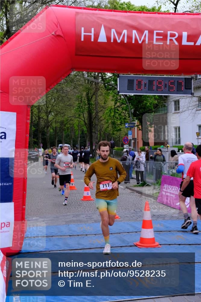 19.04.2026 - Hammer Lauf Tim E. http://msf.ph/oto/9528235 19.04.2026 10:05:06 Ziel 228, 576, 657, 717, 792, 942, 996, 1002, 1016, 1124, 1212, 1867 meine-sportfotos.de