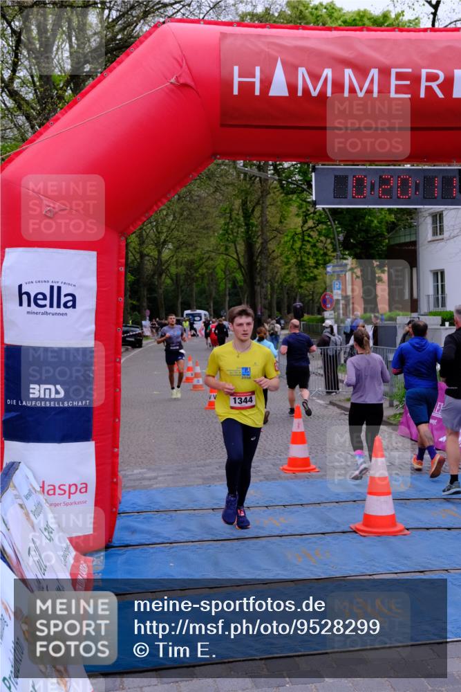 19.04.2026 - Hammer Lauf Tim E. http://msf.ph/oto/9528299 19.04.2026 10:05:20 Ziel 110, 216, 561, 784, 891, 966, 1344, 1602, 1708, 1727 meine-sportfotos.de