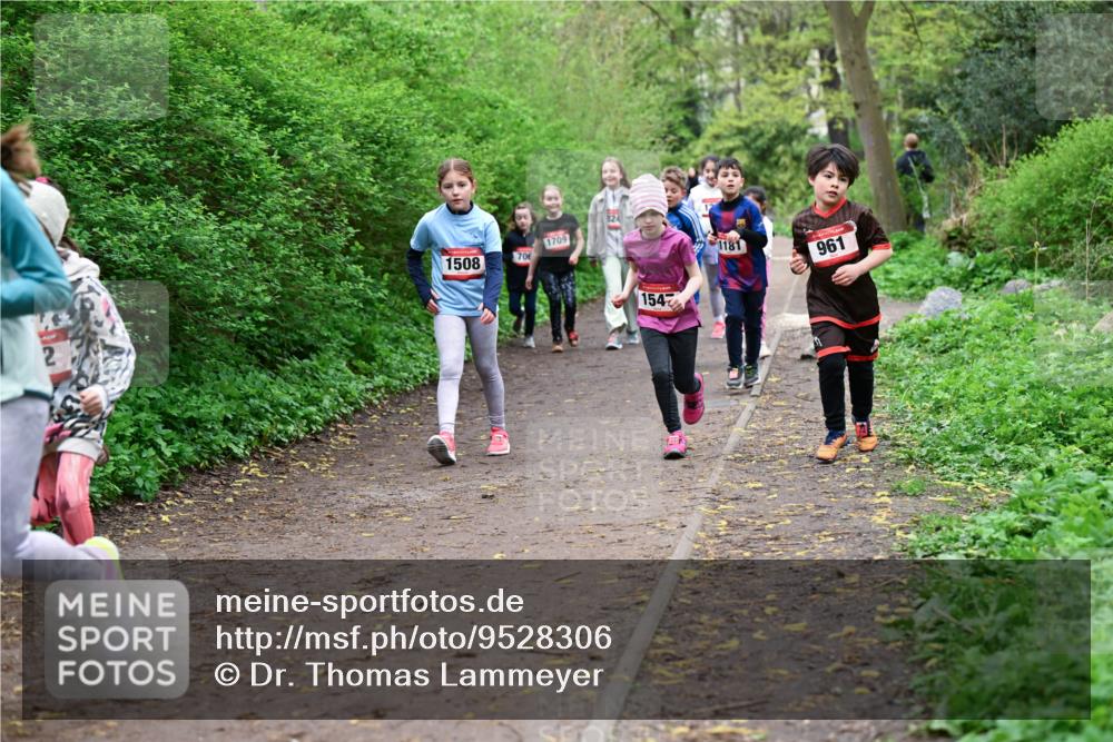 19.04.2026 - Hammer Lauf Dr. Thomas Lammeyer http://msf.ph/oto/9528306 19.04.2026 09:27:27 Laufen 824, 1709, 1508, 706, 154, 1181, 961 meine-sportfotos.de