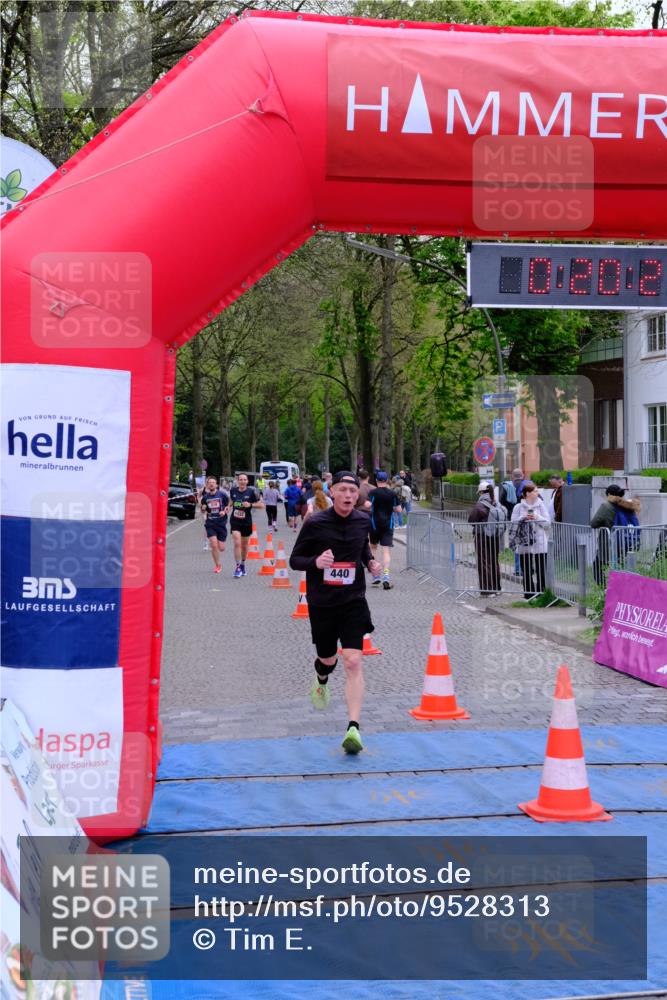 19.04.2026 - Hammer Lauf Tim E. http://msf.ph/oto/9528313 19.04.2026 10:05:31 Ziel 214, 283, 440, 813, 1331, 1332, 1859 meine-sportfotos.de