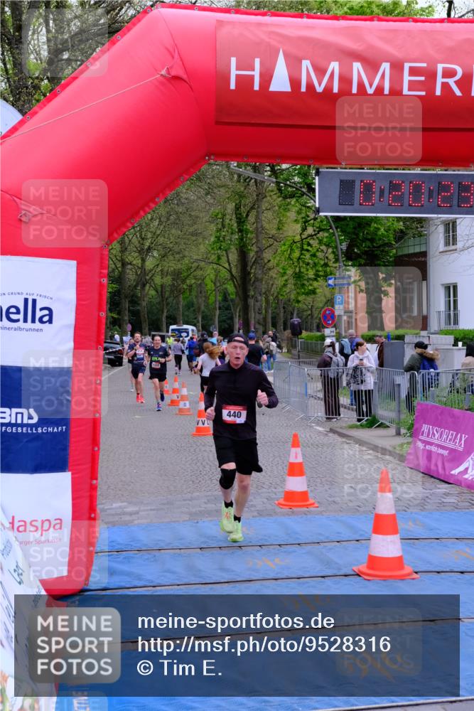 19.04.2026 - Hammer Lauf Tim E. http://msf.ph/oto/9528316 19.04.2026 10:05:32 Ziel 214, 348, 440, 813, 1331, 1332 meine-sportfotos.de