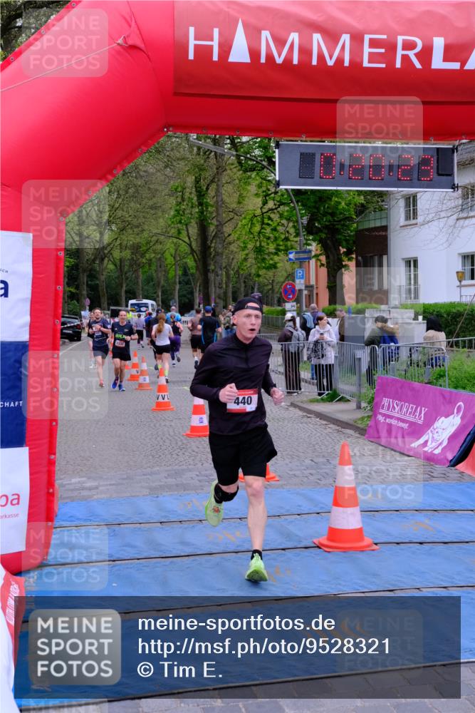 19.04.2026 - Hammer Lauf Tim E. http://msf.ph/oto/9528321 19.04.2026 10:05:32 Ziel 214, 348, 440, 813, 1331, 1332 meine-sportfotos.de