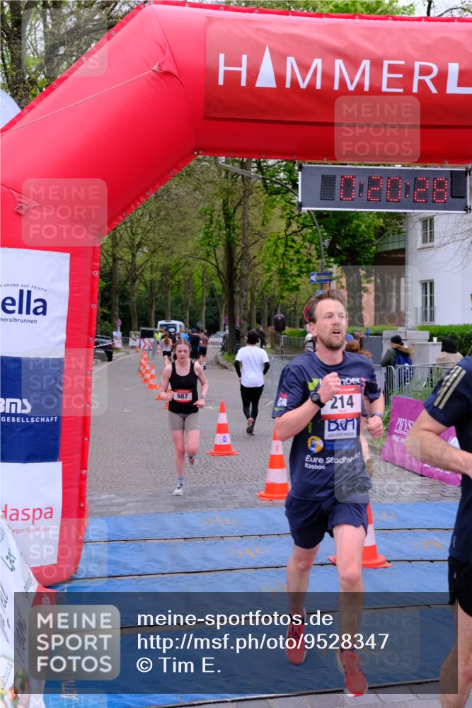 19.04.2026 - Hammer Lauf Tim E. http://msf.ph/oto/9528347 19.04.2026 10:05:37 Ziel 214, 329, 348, 440, 687, 813, 1247, 1331, 1332 meine-sportfotos.de
