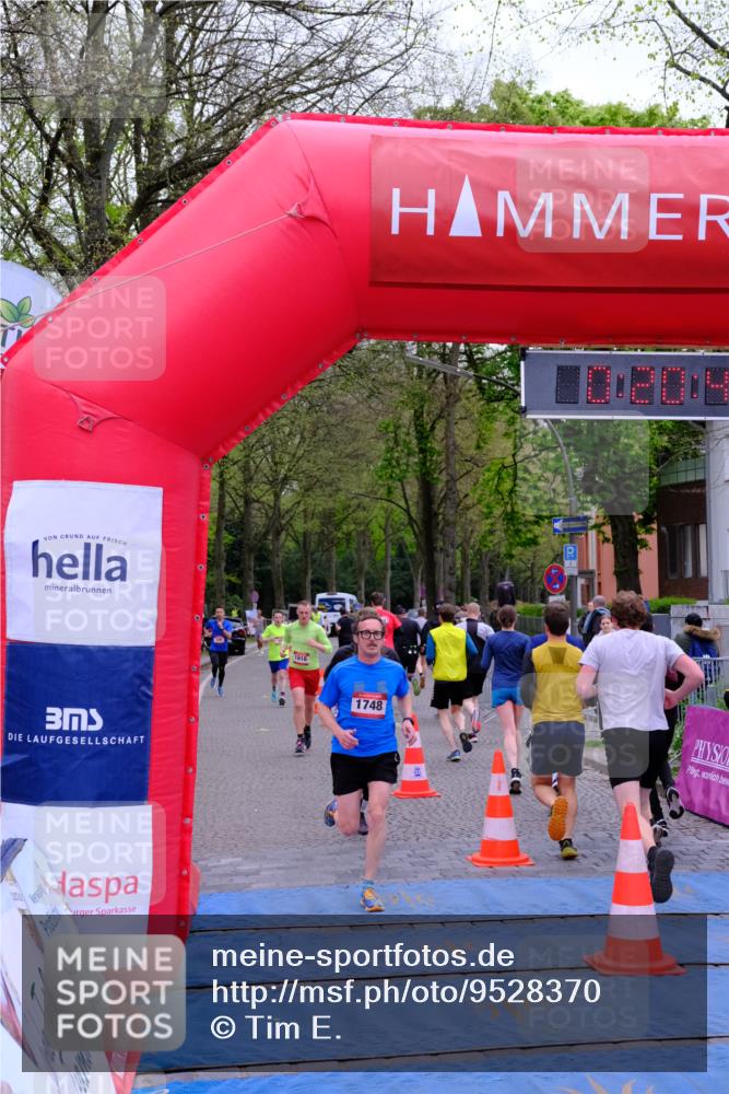 19.04.2026 - Hammer Lauf Tim E. http://msf.ph/oto/9528370 19.04.2026 10:05:55 Ziel 101, 266, 284, 290, 585, 783, 994, 995, 1062, 1267, 1748, 1854, 1900, 1901, 1916 meine-sportfotos.de
