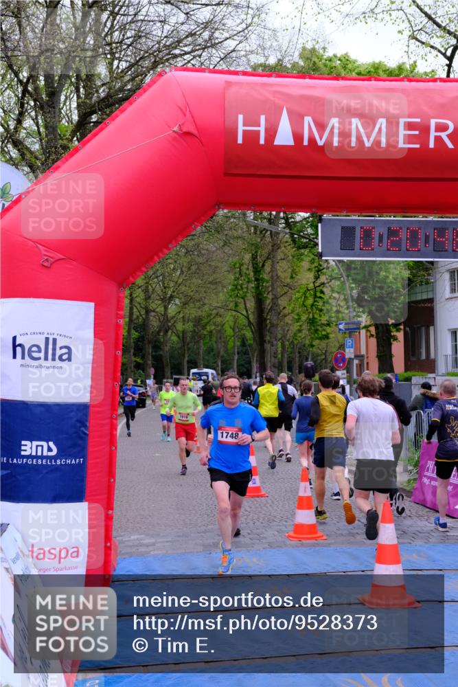 19.04.2026 - Hammer Lauf Tim E. http://msf.ph/oto/9528373 19.04.2026 10:05:55 Ziel 101, 266, 284, 290, 585, 783, 994, 995, 1062, 1267, 1748, 1854, 1900, 1901, 1916 meine-sportfotos.de