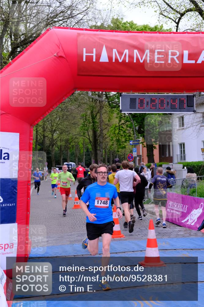19.04.2026 - Hammer Lauf Tim E. http://msf.ph/oto/9528381 19.04.2026 10:05:56 Ziel 101, 200, 266, 290, 296, 585, 783, 995, 1062, 1267, 1748, 1854, 1896, 1900, 1901, 1916 meine-sportfotos.de