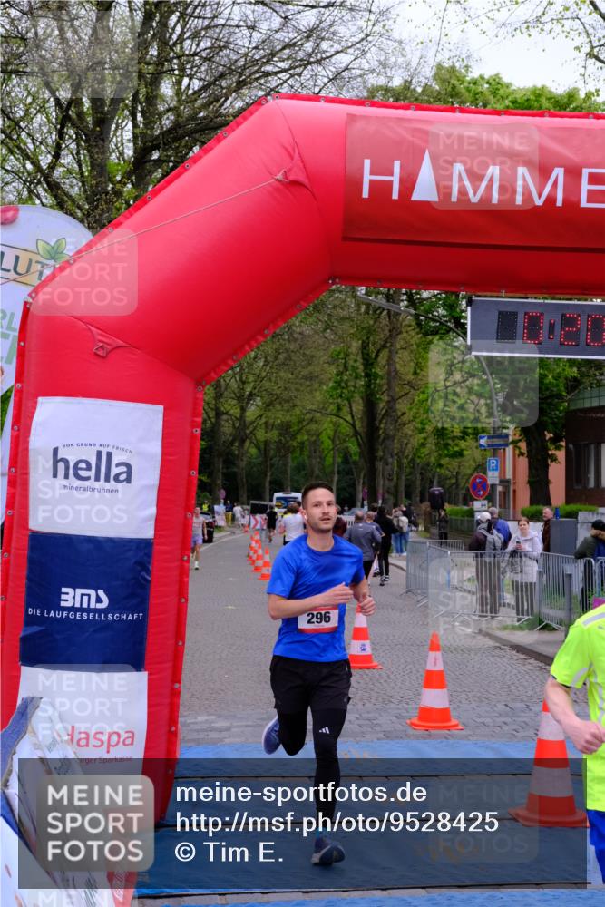 19.04.2026 - Hammer Lauf Tim E. http://msf.ph/oto/9528425 19.04.2026 10:06:01 Ziel 101, 200, 252, 296, 896, 1062, 1736, 1896, 1916 meine-sportfotos.de