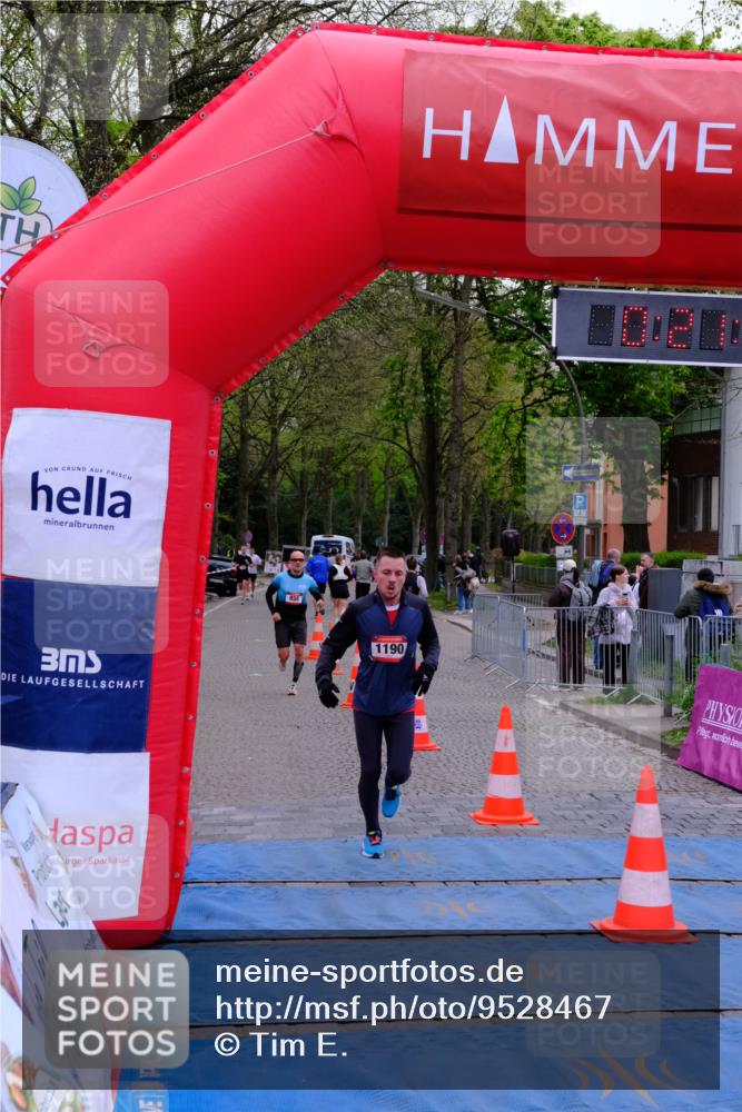 19.04.2026 - Hammer Lauf Tim E. http://msf.ph/oto/9528467 19.04.2026 10:06:25 Ziel 685, 858, 1021, 1190, 1239 meine-sportfotos.de