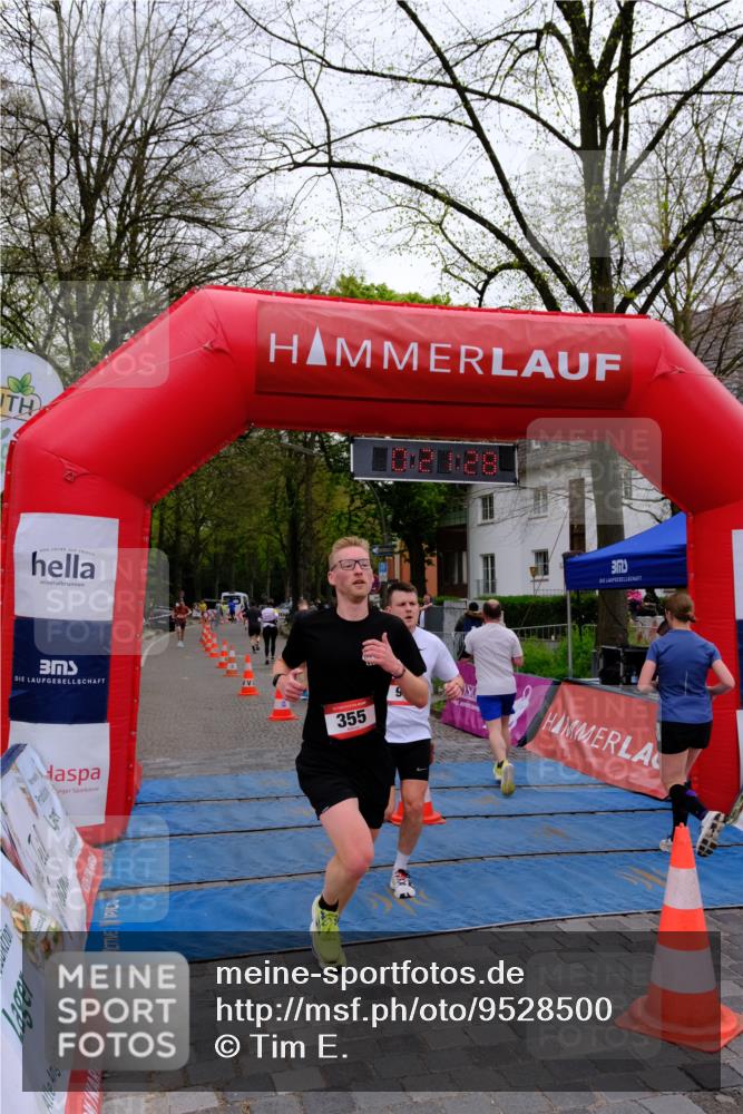 19.04.2026 - Hammer Lauf Tim E. http://msf.ph/oto/9528500 19.04.2026 10:06:37 Ziel 179, 355, 544, 579, 645, 710, 922, 1004, 1010, 1141, 1200, 1270, 1734, 1760, 1842 meine-sportfotos.de