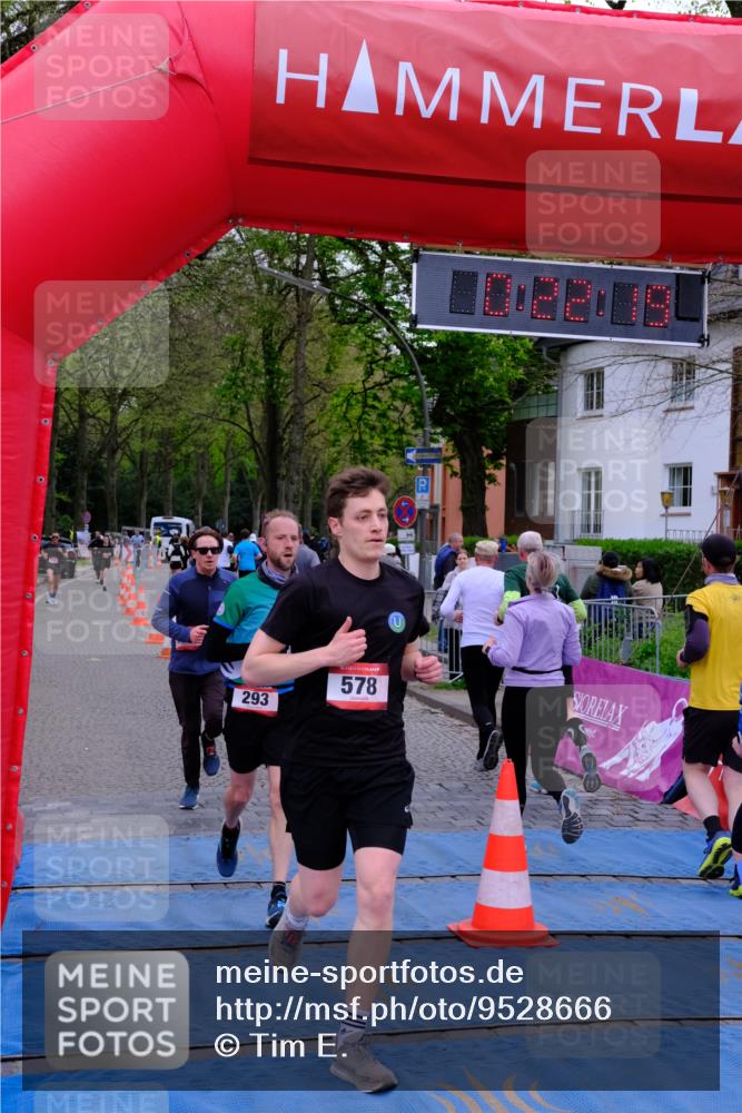 19.04.2026 - Hammer Lauf Tim E. http://msf.ph/oto/9528666 19.04.2026 10:07:28 Ziel 106, 217, 227, 279, 293, 321, 324, 325, 422, 578, 600, 613, 651, 733, 948, 955, 1007, 1009, 1215, 1216, 1623, 1691, 1721, 1776 meine-sportfotos.de