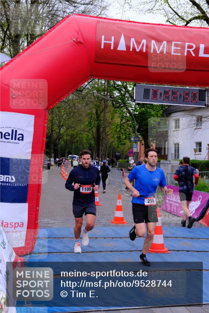 19.04.2026 - Hammer Lauf Tim E. http://msf.ph/oto/9528744 19.04.2026 10:07:59 Ziel 244, 256, 753, 804, 989, 1053, 1093, 1101, 1105, 1234 meine-sportfotos.de