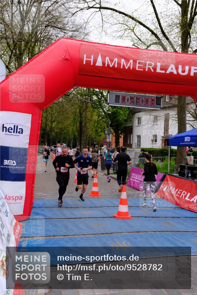 19.04.2026 - Hammer Lauf Tim E. http://msf.ph/oto/9528782 19.04.2026 10:08:17 Ziel 126, 129, 180, 399, 660, 716, 907, 936, 1122, 1558, 1559, 1877, 1902 meine-sportfotos.de