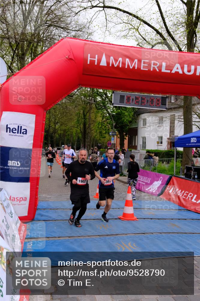 19.04.2026 - Hammer Lauf Tim E. http://msf.ph/oto/9528790 19.04.2026 10:08:17 Ziel 126, 129, 180, 399, 660, 716, 907, 936, 1122, 1558, 1559, 1877, 1902 meine-sportfotos.de