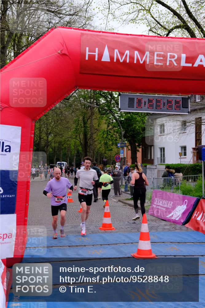 19.04.2026 - Hammer Lauf Tim E. http://msf.ph/oto/9528848 19.04.2026 10:08:31 Ziel 199, 243, 274, 275, 317, 876, 898, 916, 963, 1926 meine-sportfotos.de
