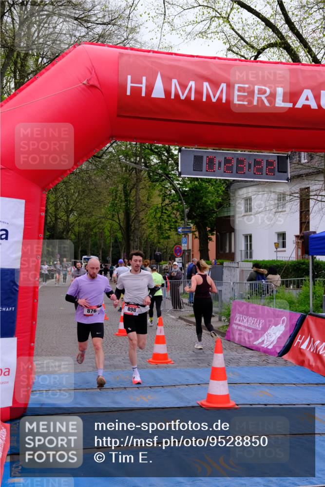19.04.2026 - Hammer Lauf Tim E. http://msf.ph/oto/9528850 19.04.2026 10:08:31 Ziel 199, 243, 274, 275, 317, 876, 898, 916, 963, 1926 meine-sportfotos.de