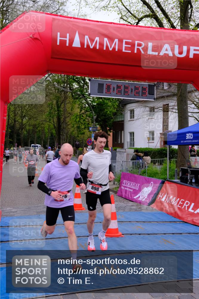 19.04.2026 - Hammer Lauf Tim E. http://msf.ph/oto/9528862 19.04.2026 10:08:32 Ziel 199, 243, 275, 317, 876, 898, 916, 963, 1926 meine-sportfotos.de