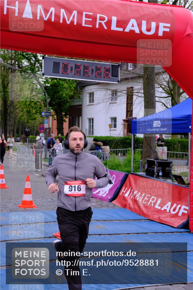 19.04.2026 - Hammer Lauf Tim E. http://msf.ph/oto/9528881 19.04.2026 10:08:35 Ziel 735, 876, 898, 916, 1026, 1917 meine-sportfotos.de