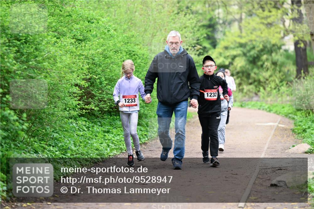 19.04.2026 - Hammer Lauf Dr. Thomas Lammeyer http://msf.ph/oto/9528947 19.04.2026 09:29:37 Laufen 1233, 1232 meine-sportfotos.de