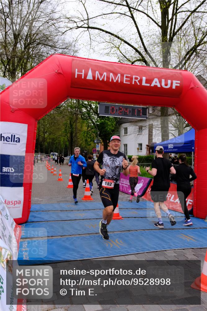 19.04.2026 - Hammer Lauf Tim E. http://msf.ph/oto/9528998 19.04.2026 10:09:26 Ziel 182, 273, 337, 338, 441, 584, 648, 759, 798, 1333, 1654, 1656, 1696, 1783, 1799 meine-sportfotos.de