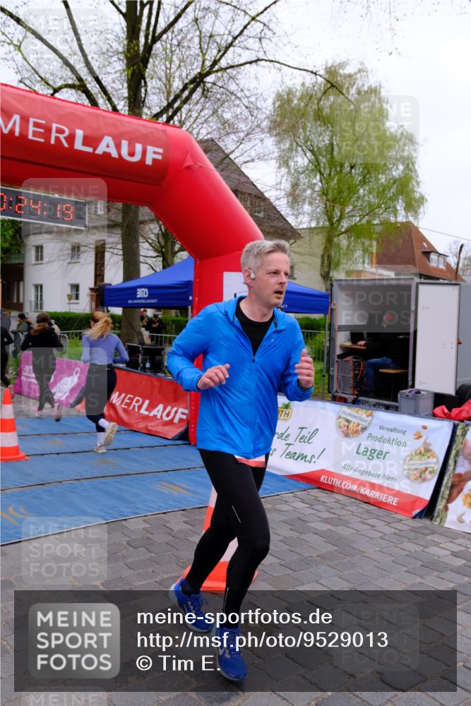 19.04.2026 - Hammer Lauf Tim E. http://msf.ph/oto/9529013 19.04.2026 10:09:28 Ziel 182, 337, 338, 441, 584, 648, 759, 798, 1333, 1654, 1656, 1696, 1783, 1799, 1830 meine-sportfotos.de