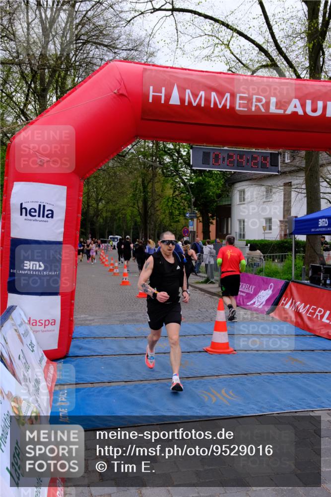 19.04.2026 - Hammer Lauf Tim E. http://msf.ph/oto/9529016 19.04.2026 10:09:33 Ziel 337, 759, 1214, 1217, 1696, 1783, 1830 meine-sportfotos.de