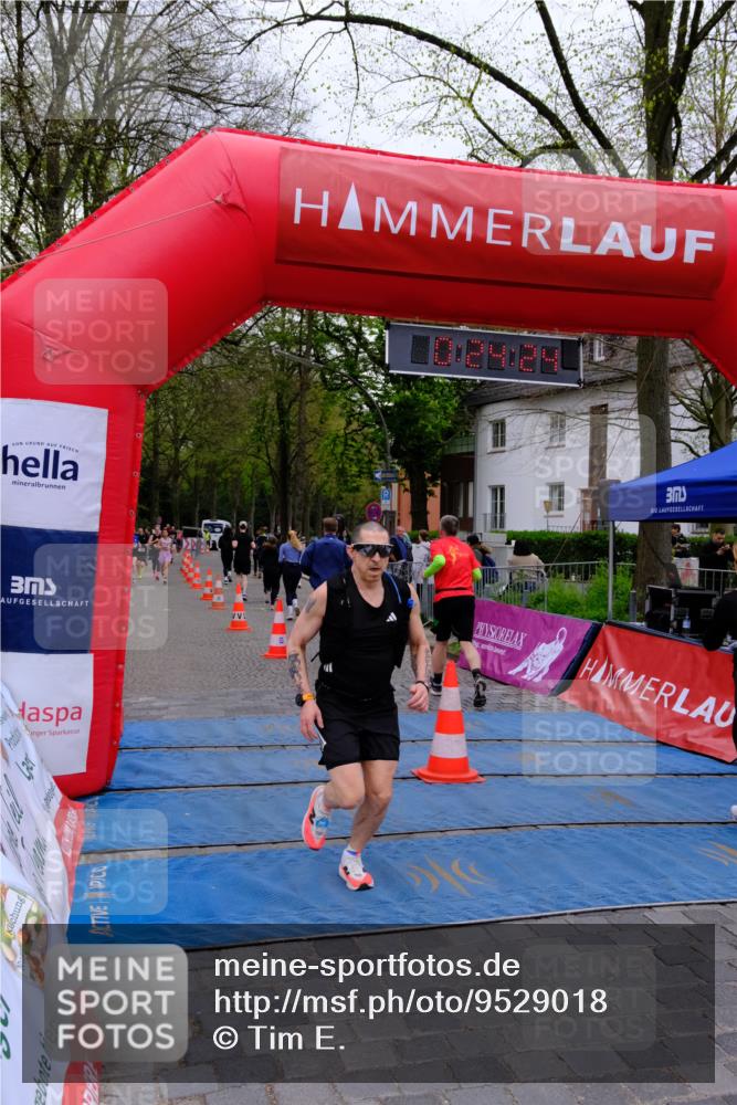 19.04.2026 - Hammer Lauf Tim E. http://msf.ph/oto/9529018 19.04.2026 10:09:33 Ziel 337, 759, 1214, 1217, 1696, 1783, 1830 meine-sportfotos.de