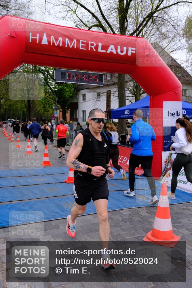 19.04.2026 - Hammer Lauf Tim E. http://msf.ph/oto/9529024 19.04.2026 10:09:34 Ziel 337, 759, 1000, 1145, 1214, 1217, 1696, 1783, 1830 meine-sportfotos.de