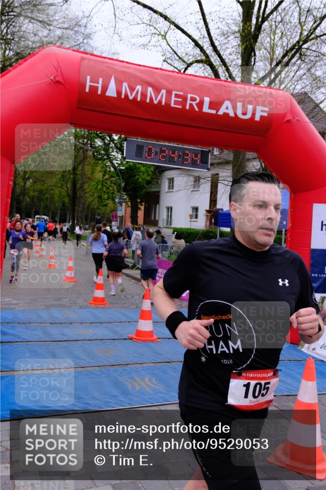 19.04.2026 - Hammer Lauf Tim E. http://msf.ph/oto/9529053 19.04.2026 10:09:43 Ziel 105, 107, 222, 400, 799, 863, 888, 909, 910, 1000, 1001, 1142, 1145, 1210, 1211, 1246, 1262, 1266, 1304, 1800 meine-sportfotos.de
