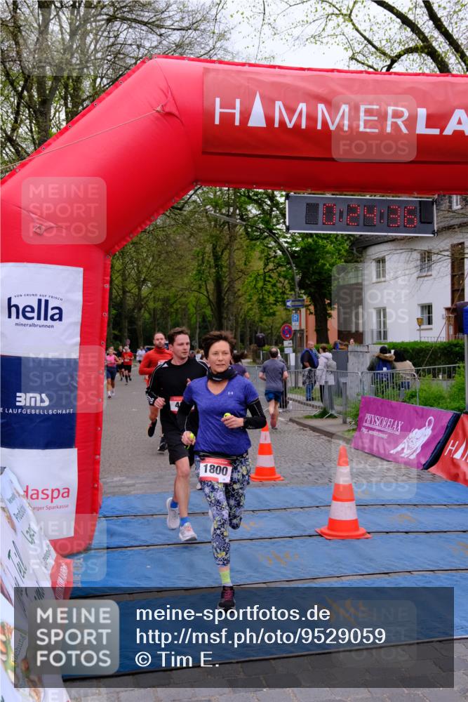 19.04.2026 - Hammer Lauf Tim E. http://msf.ph/oto/9529059 19.04.2026 10:09:45 Ziel 105, 107, 222, 400, 799, 863, 879, 888, 909, 910, 1001, 1142, 1210, 1211, 1246, 1262, 1266, 1304, 1800 meine-sportfotos.de