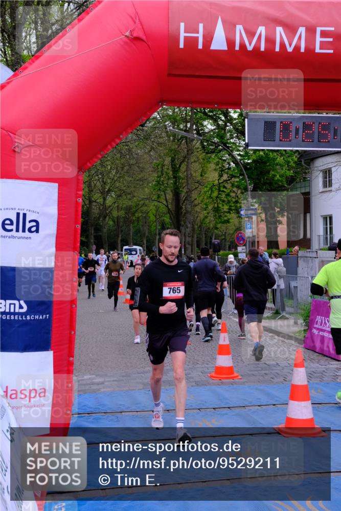 19.04.2026 - Hammer Lauf Tim E. http://msf.ph/oto/9529211 19.04.2026 10:10:59 Ziel 116, 258, 330, 484, 765, 901, 937, 999, 1063, 1140, 1182, 1759, 1772 meine-sportfotos.de